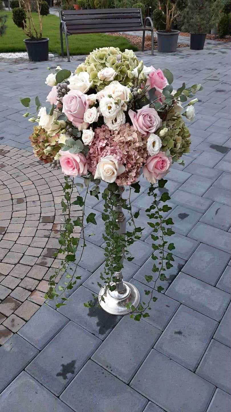 ARANJAMENT-FLORI-NATURALE-01.jpg ARANJAMENT HORTENZII/TRANDAFIRI - imagine 1