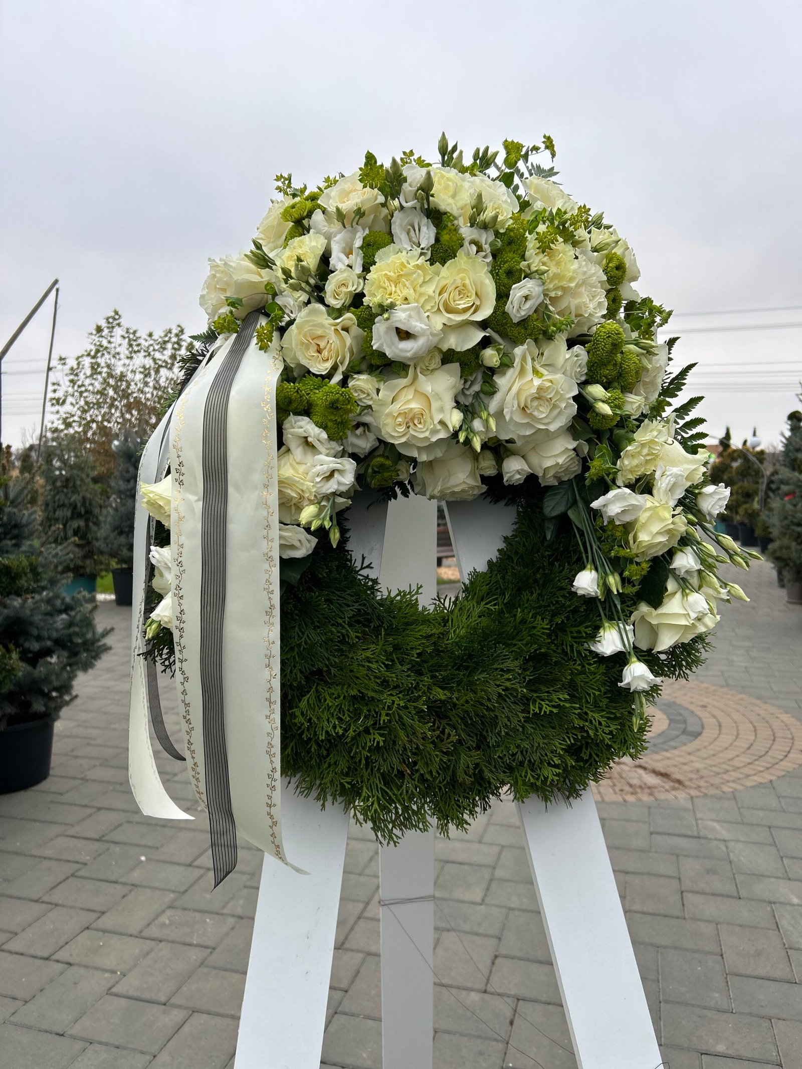 coroana-funerara-2-scaled-1.jpg COROANA FUNERARA - imagine 1