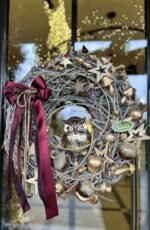 CORONITA CU BUFNITA DIN CERAMICA AURIE ,GHINDE ,CIUPERCUTE SI STELE  AURII DIAMETRU DE 50 CM - imagine 3